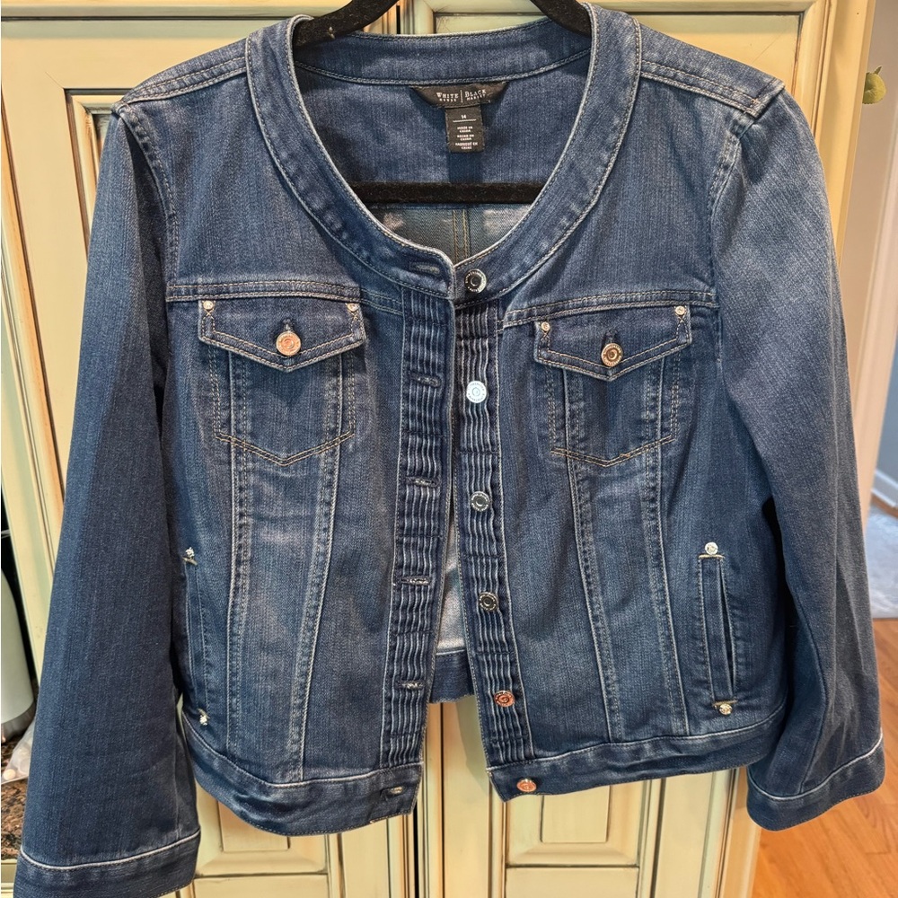 White House black market WHBM collarless denim jacket, size 14